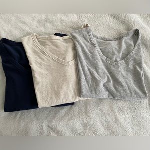 Offline by Aerie cotton boxy cropped t-shirt. Size large. Hit at the hips.
